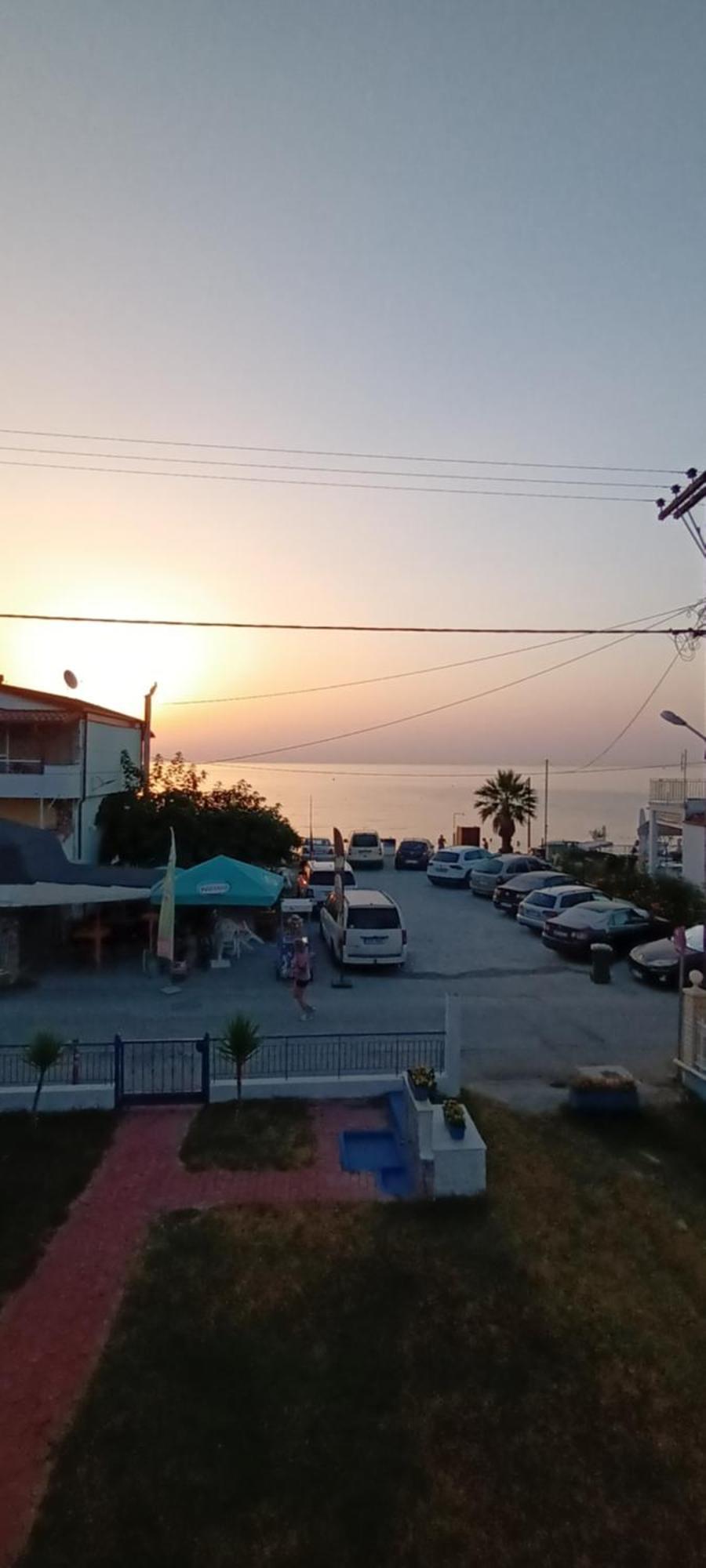 Mana Mia Seaside Apartments เลปโตการายา ภายนอก รูปภาพ