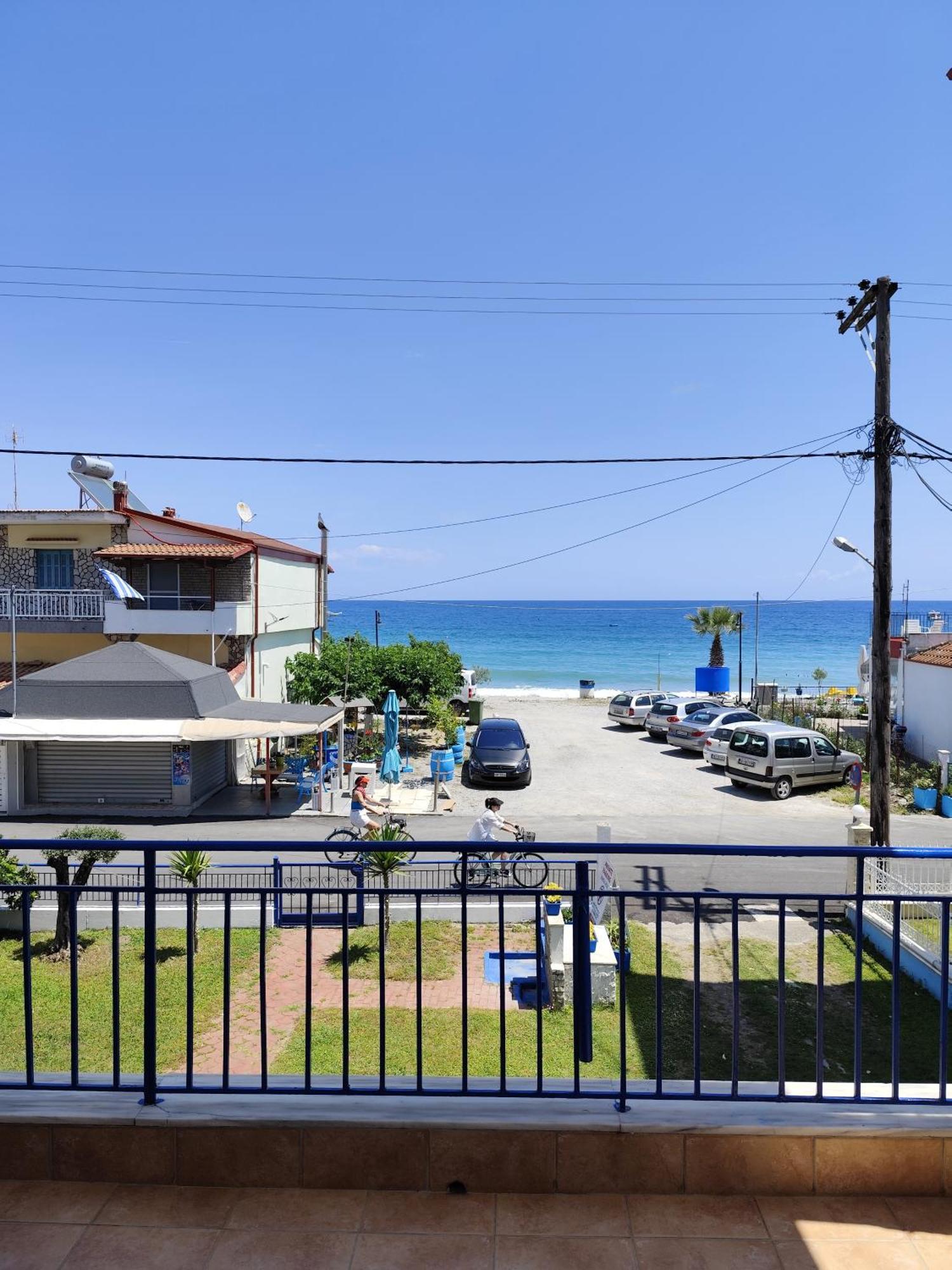Mana Mia Seaside Apartments เลปโตการายา ภายนอก รูปภาพ
