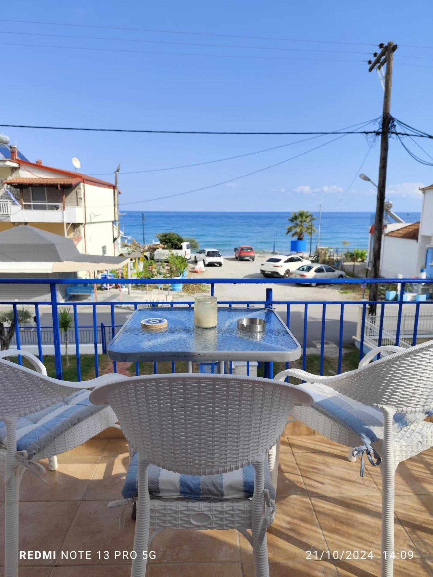 Mana Mia Seaside Apartments เลปโตการายา ภายนอก รูปภาพ